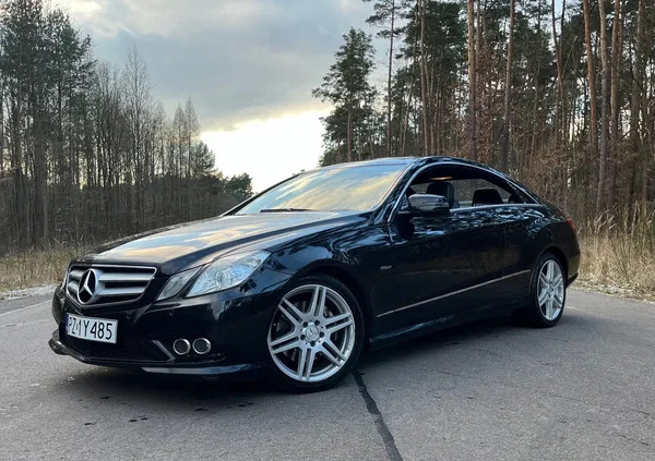 mercedes benz Mercedes-Benz Klasa E cena 51500 przebieg: 224800, rok produkcji 2010 z Mogielnica